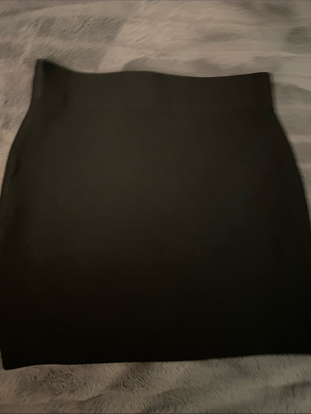 Black bandage material pencil skirt